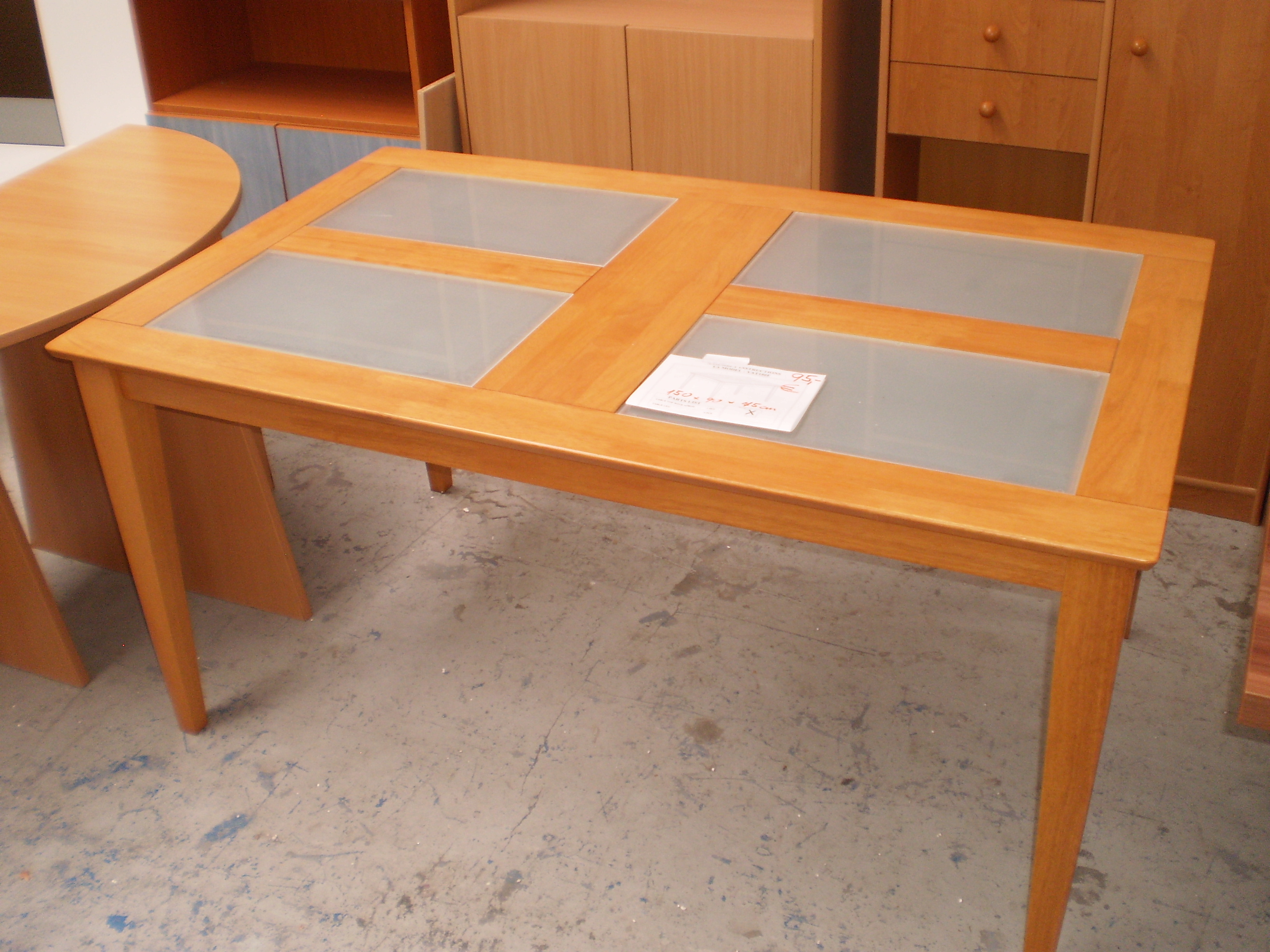 Jedálenský stôl drevo/kalené sklo, 69,-€