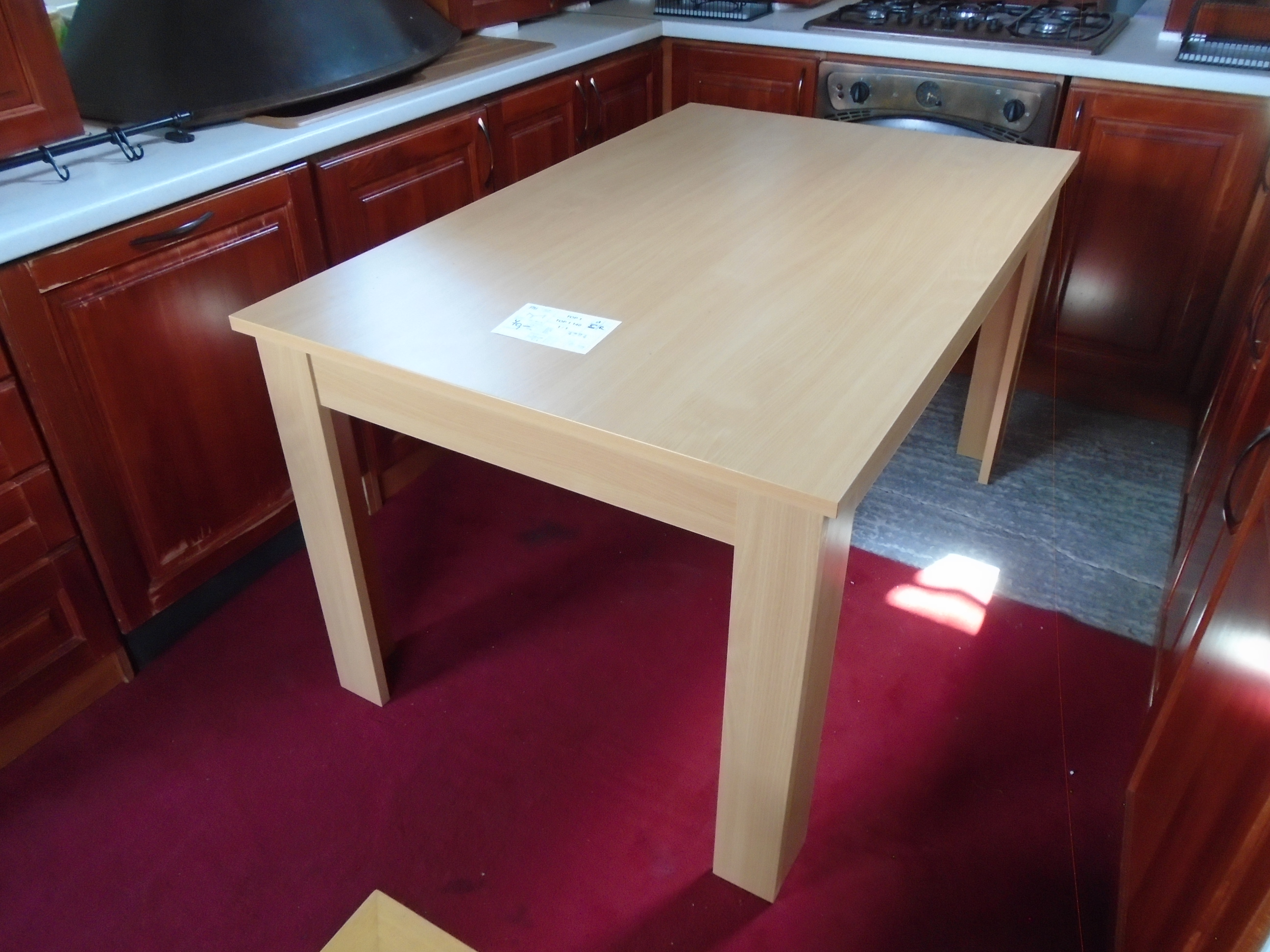 kuchynský stôl 140x90 cm, nový, 70,-€